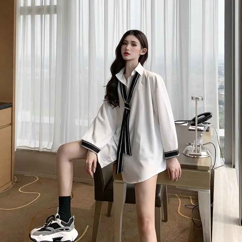 HOUZHOU Vintage Long Sleeve Button Up Shirts Women Oversized Korean Fashion White Blouse with Tie Aesthetic Chic Autumn Clothes
HOUZHOU Vintage Long Sleeve Button Up Shirts Women Oversized Korean Fashion White Blouse with Tie Aesthetic Chic Autumn Clothes