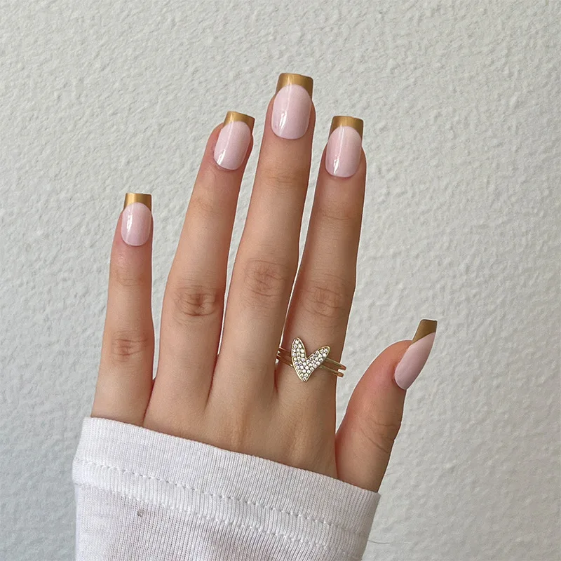 

Золотые французские носимые короткие накладные ногти телесного и розового цвета глянцевые съемные Готовые накладные ногти нажимайте на ногти с клеем