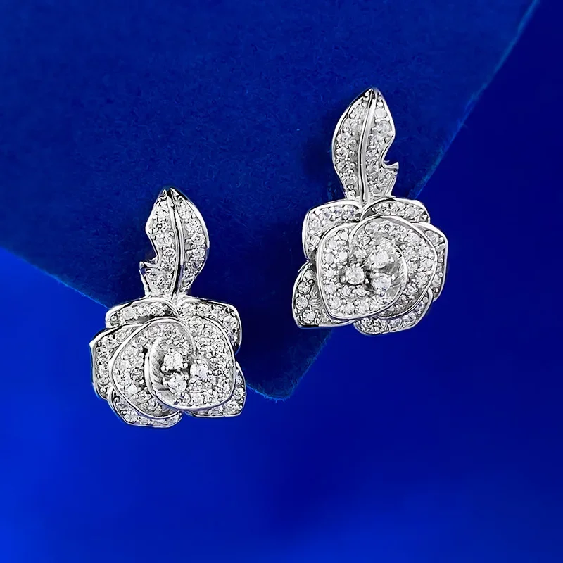 

Женские серьги-гвоздики из серебра 100% пробы, с бриллиантами