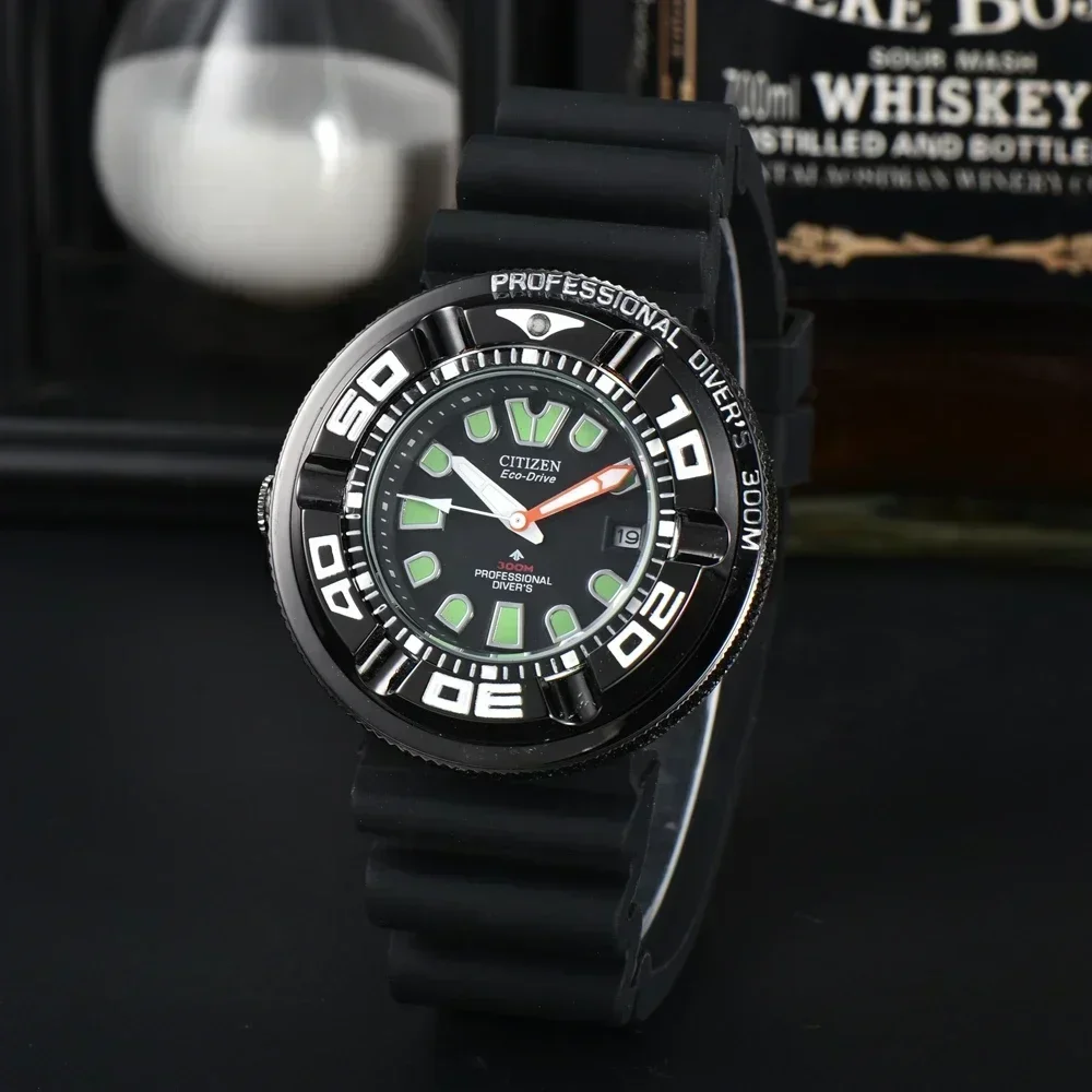 Sports Diving Watch Silicone Glow Men's Watch Luxury Trend Quartz Clock Calendar Waterproof Multifunctional women Watch
Sports Diving Watch Silicone Glow Men's Watch Luxury Trend Quartz Clock Calendar Waterproof Multifunctional women Watch
