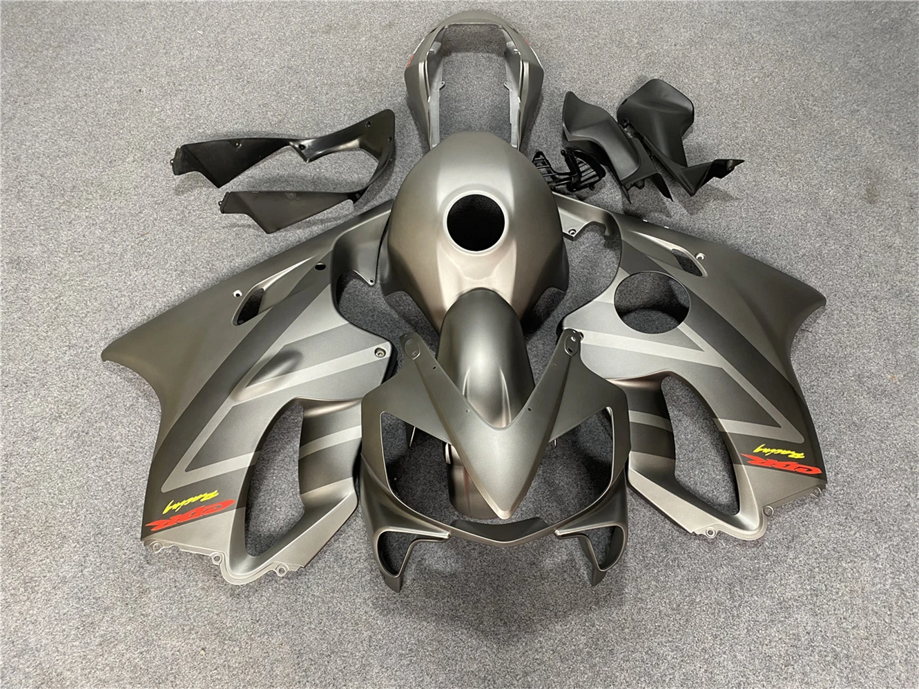 CBR F4i 04 05 обтекатель мотоцикла CBR F4i 2004 - 2007 серебристый черный обтекатель CBR600F4i 04 05 обтекатели
CBR F4i 04 05 обтекатель мотоцикла CBR F4i 2004 - 2007 серебристый черный обтекатель CBR600F4i 04 05 обтекатели
