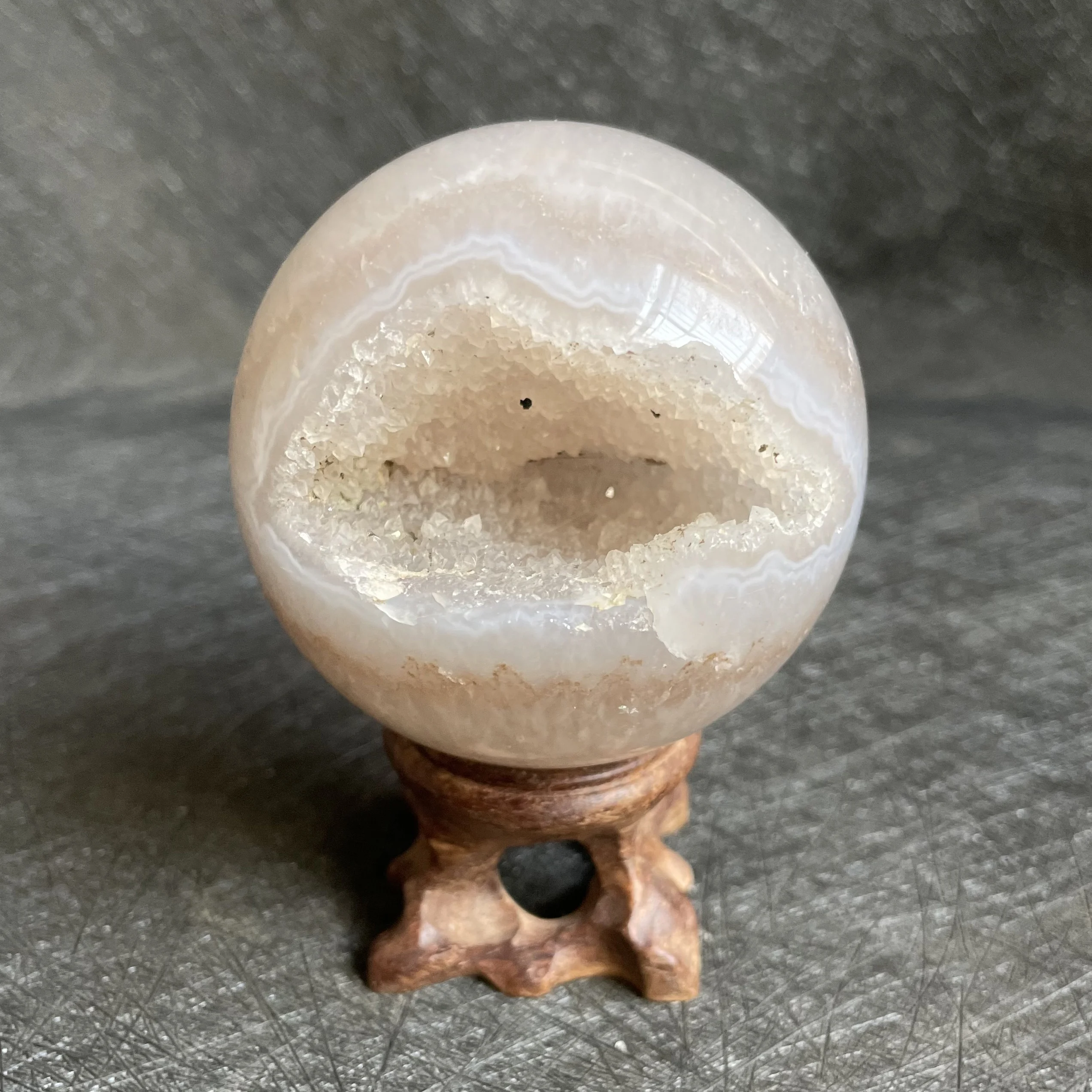 260g Natural Carnelian Crystal Ball Agate Geode Sphere Rock Decoration Rough Polished Quartz Stone Healing
260g Natural Carnelian Crystal Ball Agate Geode Sphere Rock Decoration Rough Polished Quartz Stone Healing