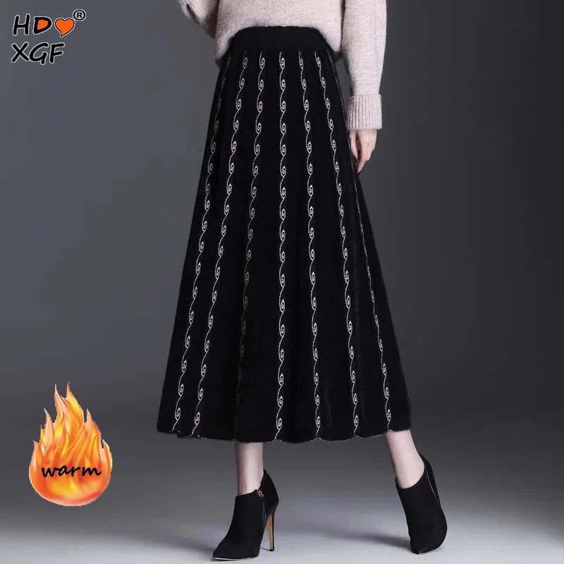 Winter Thick Mink Fleece Pleated Skirt Women 2022 Autumn High Waist Midi Knitted Skirt Korean Black Jacquard Long A-line Skirts
Winter Thick Mink Fleece Pleated Skirt Women 2022 Autumn High Waist Midi Knitted Skirt Korean Black Jacquard Long A-line Skirts