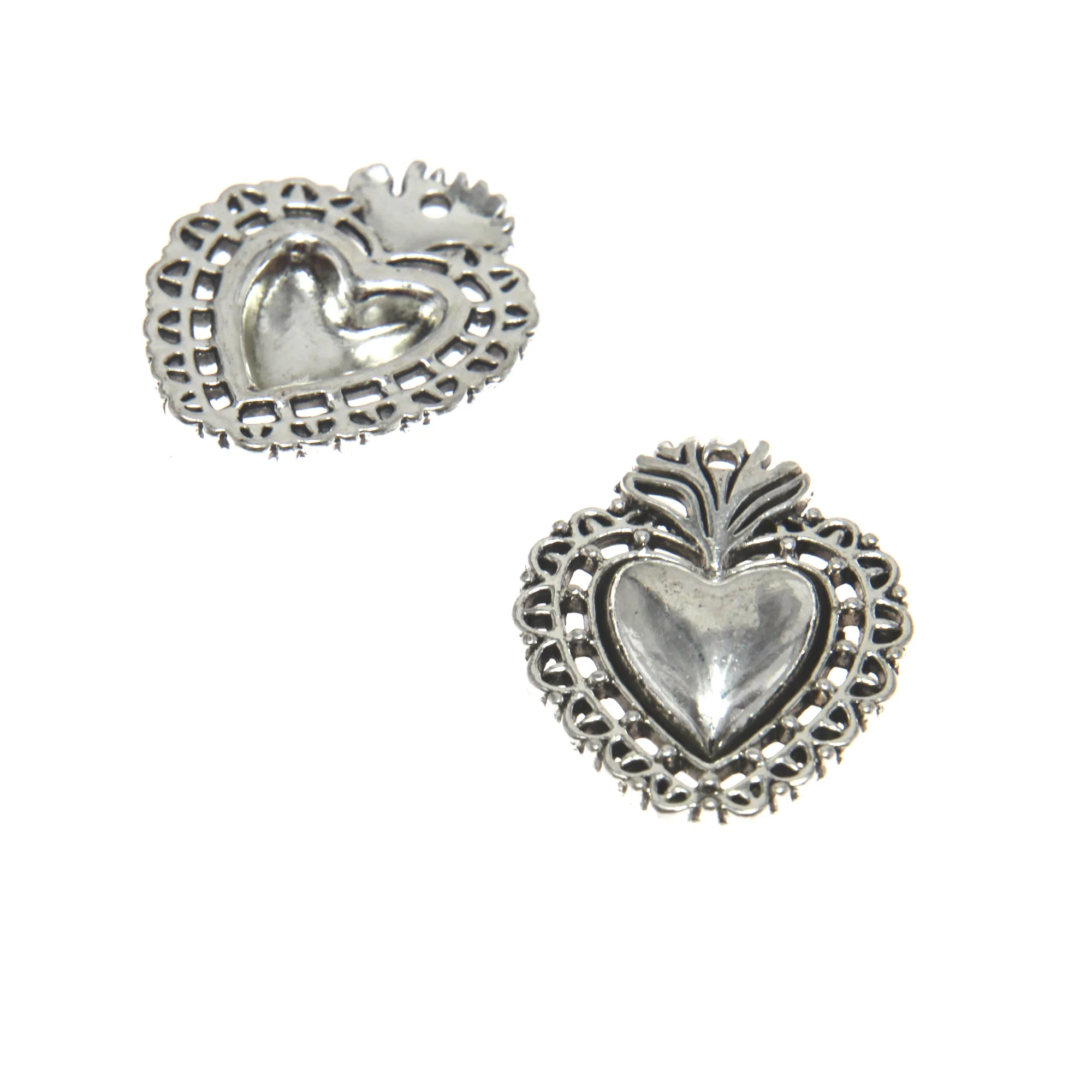 10Pieces/Lot Sacred Heart Milagro CharmHandcrafted Silver Pendant Perfect for DIY Jewelry Making 26x20mm
10Pieces/Lot Sacred Heart Milagro CharmHandcrafted Silver Pendant Perfect for DIY Jewelry Making 26x20mm