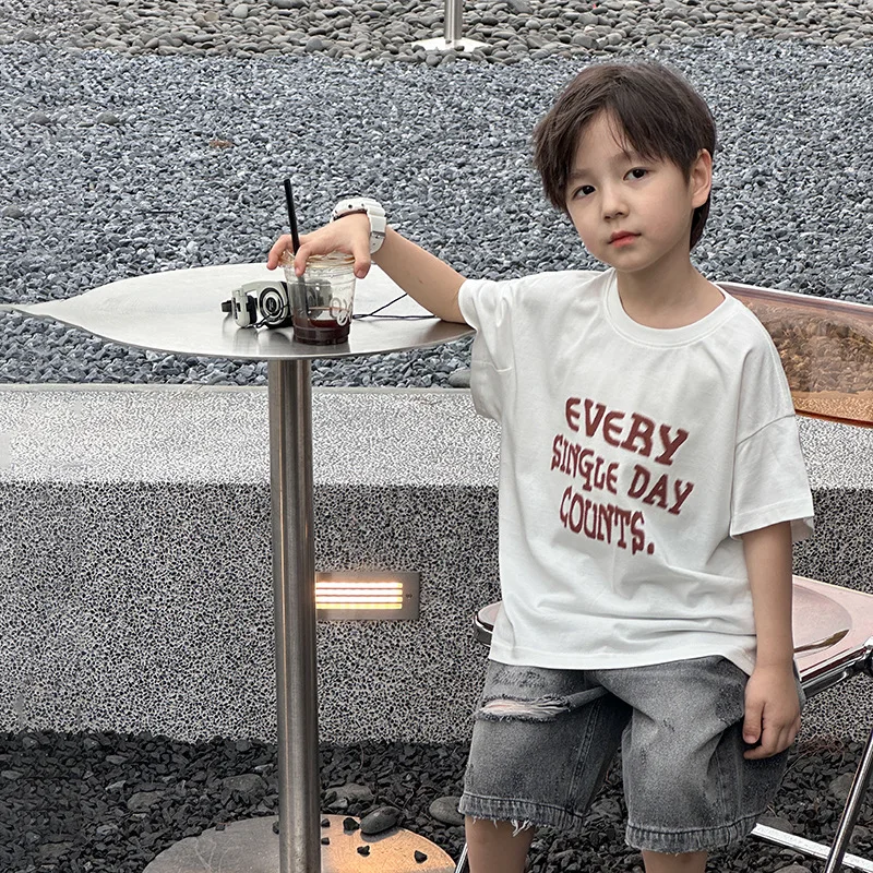 Children's Combed Cotton Breathable Tops 2024 Summer Boys and Girls Handsome Letter Loose Short sleeved T-shirts
Children's Combed Cotton Breathable Tops 2024 Summer Boys and Girls Handsome Letter Loose Short sleeved T-shirts