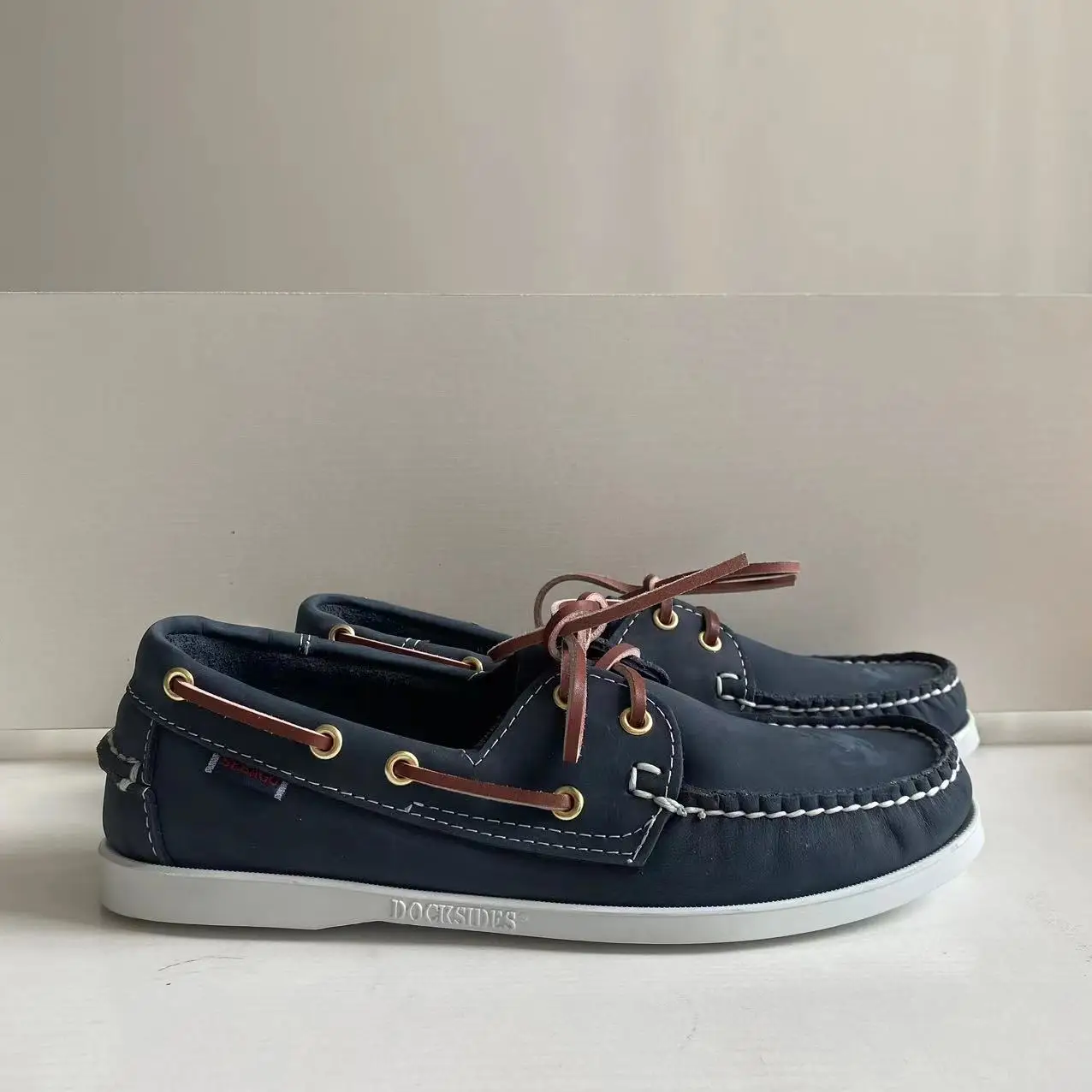 Men Authentic Sebago Docksides Shoes - Premium Leather Moc Toe Lace Up Boat Shoes EB02
Men Authentic Sebago Docksides Shoes - Premium Leather Moc Toe Lace Up Boat Shoes EB02