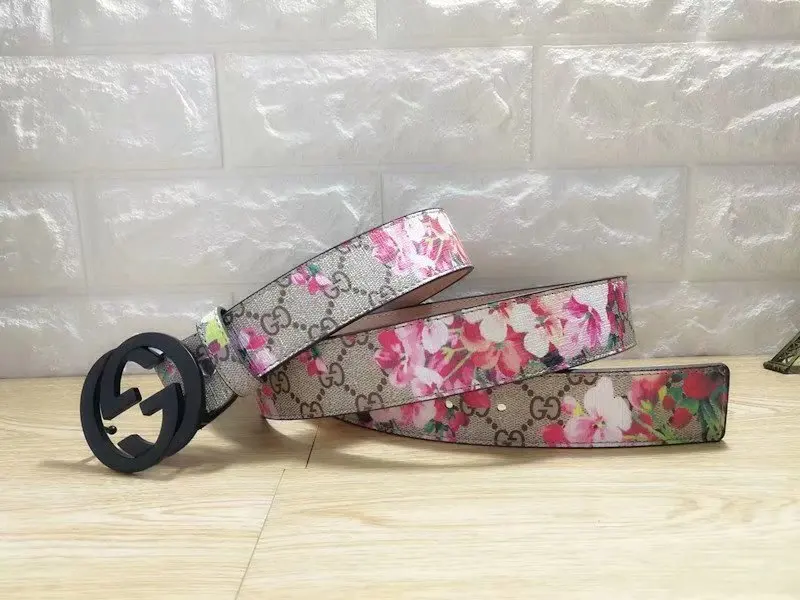 2023 With box New Women Fashion Leather Belt Buckle Belts Women and men Waist Belt Thin Black Buckle Leather Belt G111
2023 With box New Women Fashion Leather Belt Buckle Belts Women and men Waist Belt Thin Black Buckle Leather Belt G111