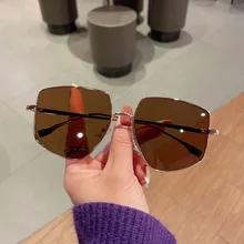 2022 Fashion Women's Sunglasses Big Toad Frame UV Protection Round Face Sunglasses UV400 Casual Sunglasses for Adult,Women,Men
2022 Fashion Women's Sunglasses Big Toad Frame UV Protection Round Face Sunglasses UV400 Casual Sunglasses for Adult,Women,Men