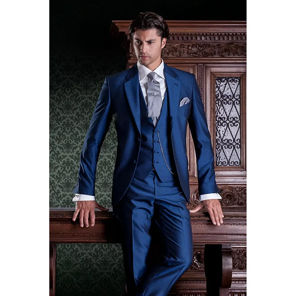 

Royal Blue Tuxedos Suits For Men Terno Blazer Hombres Three Piece Jacket Pants Vest Masculino Costume Homme Pour Mariage Wedding
