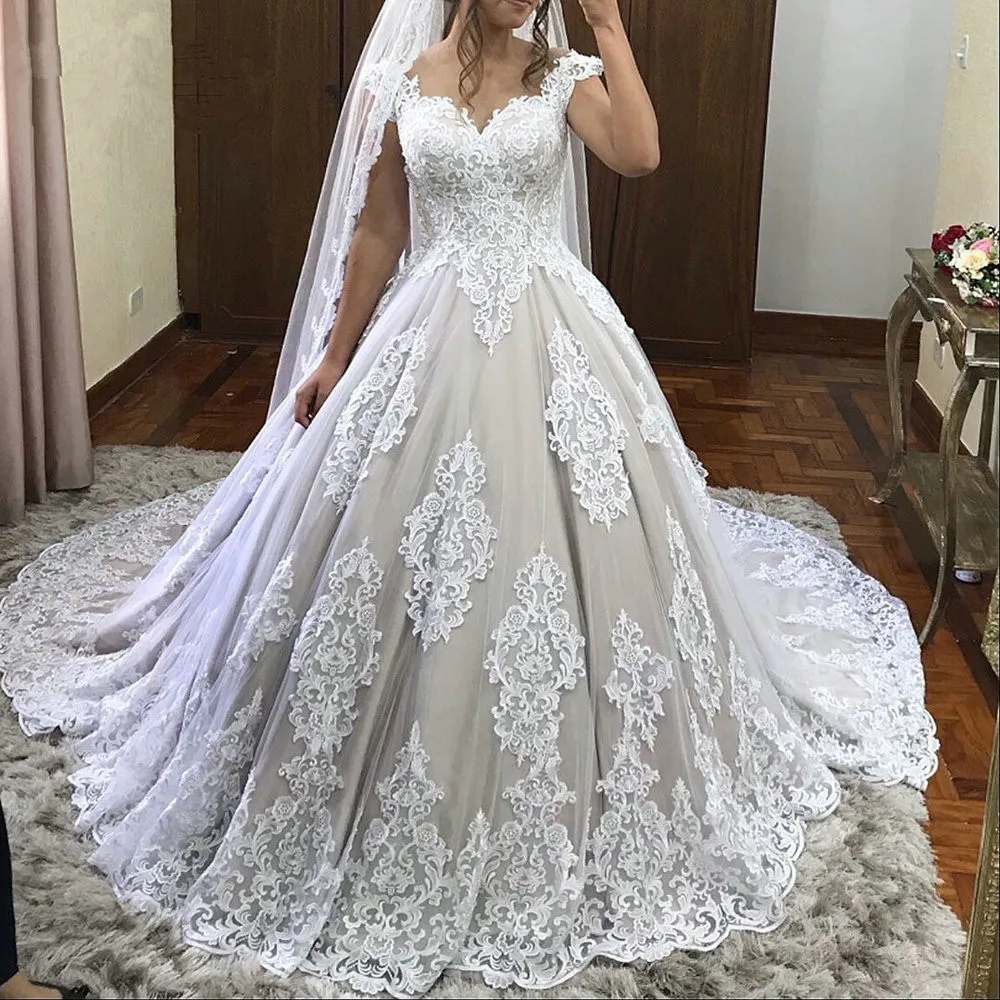 luxury Lace Plus Size Vintage Ball Gown Wedding Dresses Sweetheart Off Shoulder Sexy Appliques Wedding gown Bridal Dress
luxury Lace Plus Size Vintage Ball Gown Wedding Dresses Sweetheart Off Shoulder Sexy Appliques Wedding gown Bridal Dress
