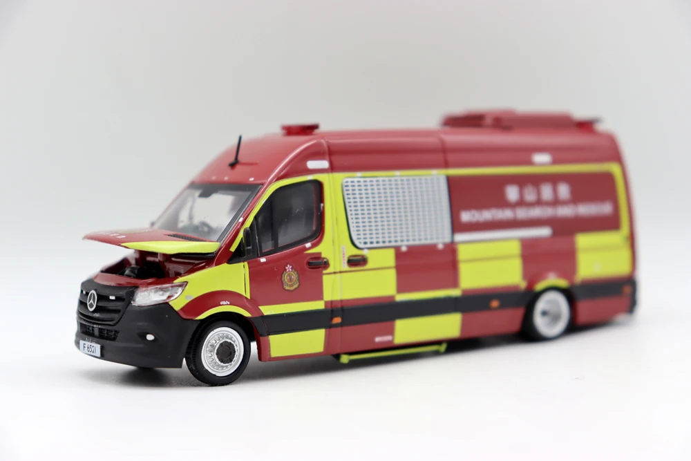 

ERA 1/64 Scale BZ Sprinter HK Fire Services Car(MSAR) Diecast Alloy Toy models for collection