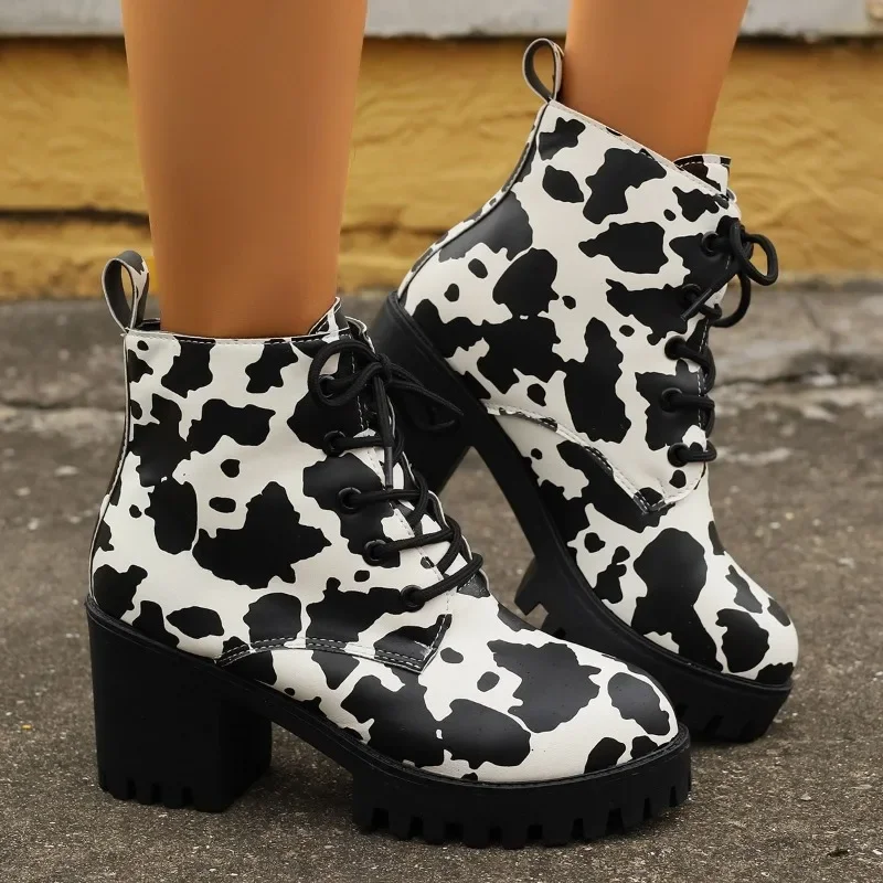 Лидер продаж 2023, обувь для женщин, базовые женские ботинки, Классические ботильоны, женская обувь с принтом и перекрестной шнуровкой и круглым носком на массивном каблуке
Лидер продаж 2023, обувь для женщин, базовые женские ботинки, Классические ботильоны, женская обувь с принтом и перекрестной шнуровкой и круглым носком на массивном каблуке