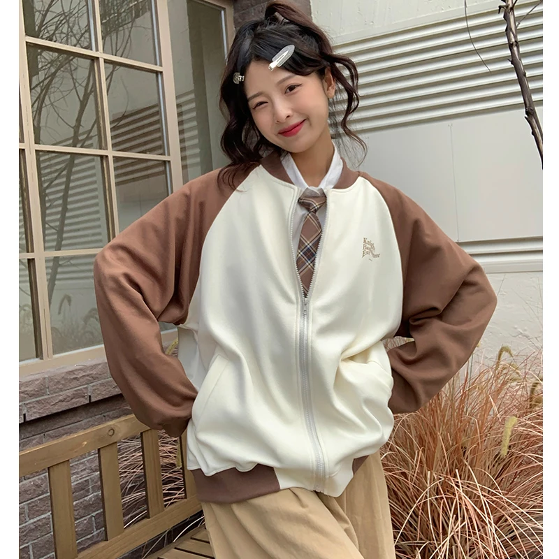 2023 Winter New Women's Coat Long Sleeve Loose Letter Print Color Contrast Fashion Versatile Jacket Free Shipping
2023 Winter New Women's Coat Long Sleeve Loose Letter Print Color Contrast Fashion Versatile Jacket Free Shipping