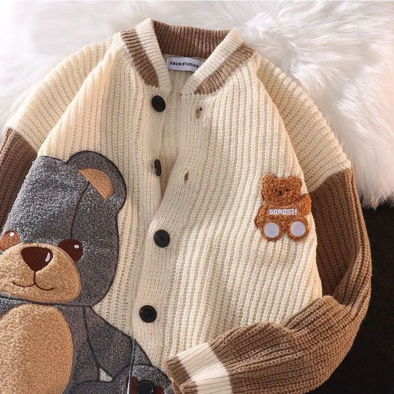 Korean embroidered bear cardigan sweater for men and women ins style knitwear versatile American style lazy style couple jacket
Korean embroidered bear cardigan sweater for men and women ins style knitwear versatile American style lazy style couple jacket