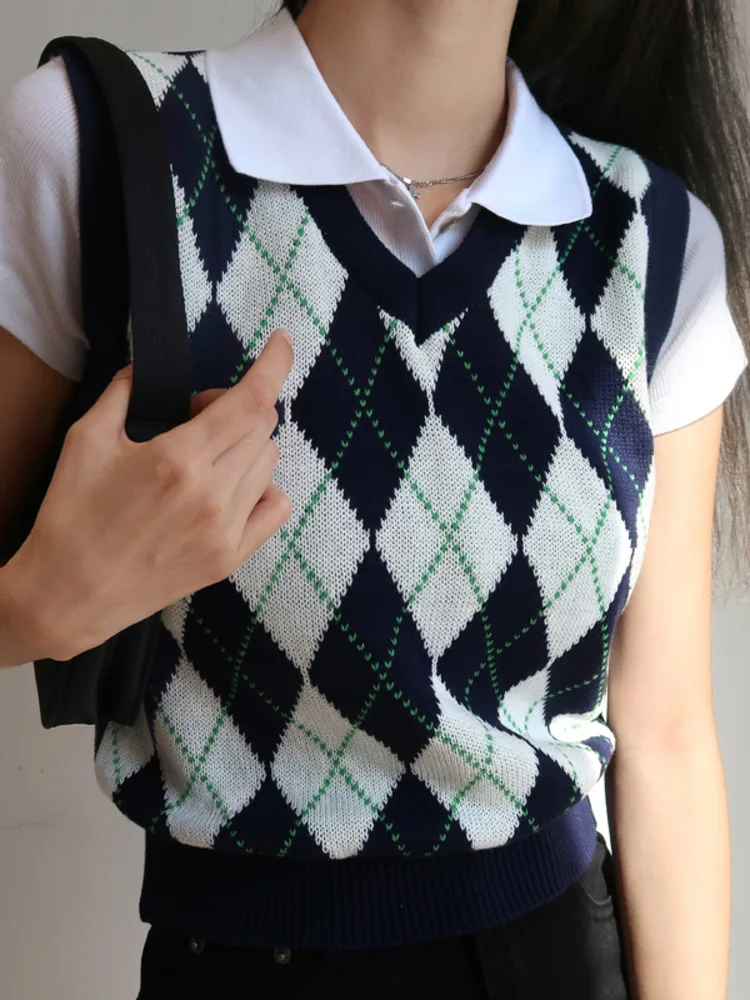 GGRIGHT 2022 Korean Style New Sweet Girl Style Argyle Sleeveless Pullover Sweater Loose And Slim V-neck Women's Clothing
GGRIGHT 2022 Korean Style New Sweet Girl Style Argyle Sleeveless Pullover Sweater Loose And Slim V-neck Women's Clothing