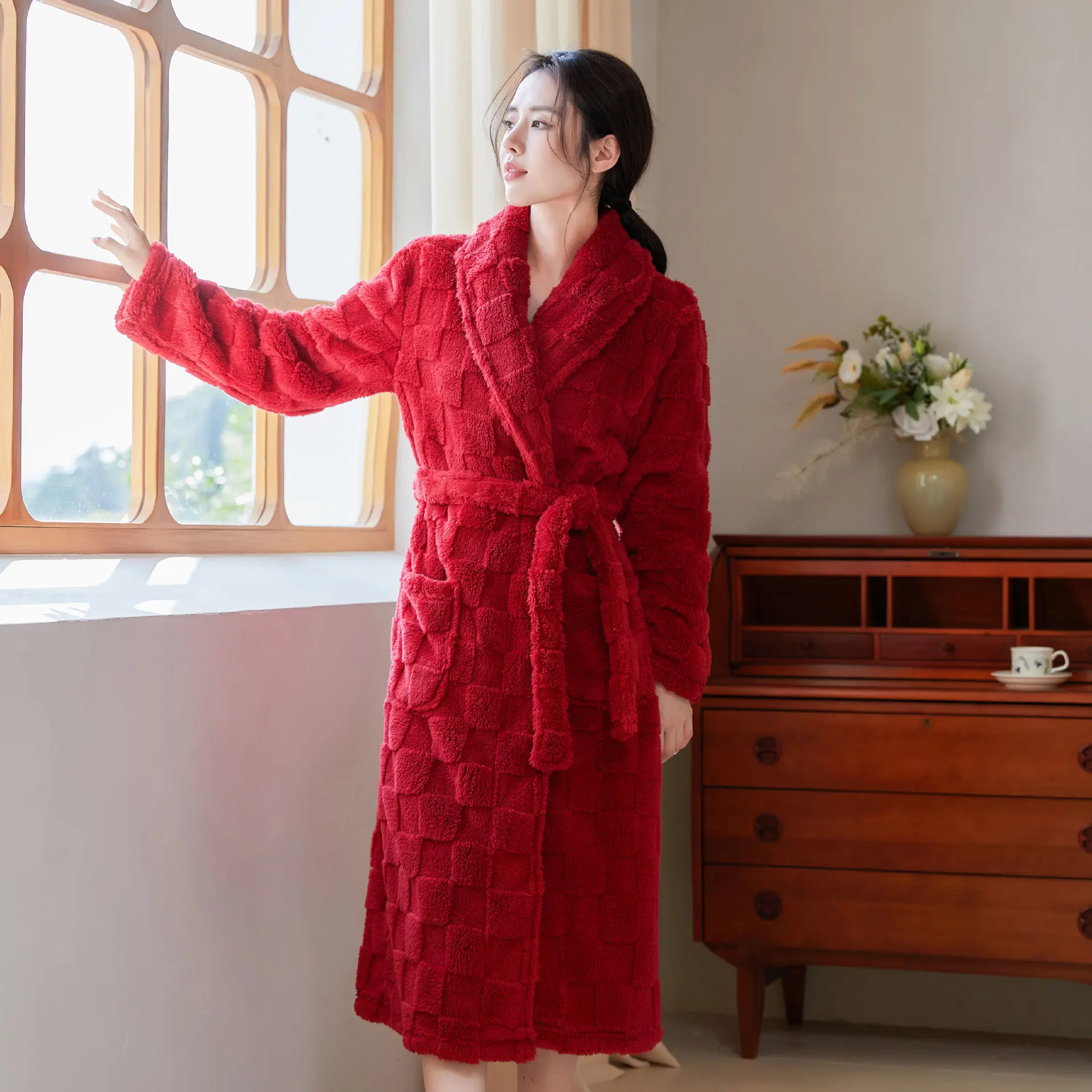 

Winter New Warm Women Long Bathrobe Robes Coral Fleece Sleepwear Female Flannel Kimono Nightwear Dressing Gown grid Hotel Robe