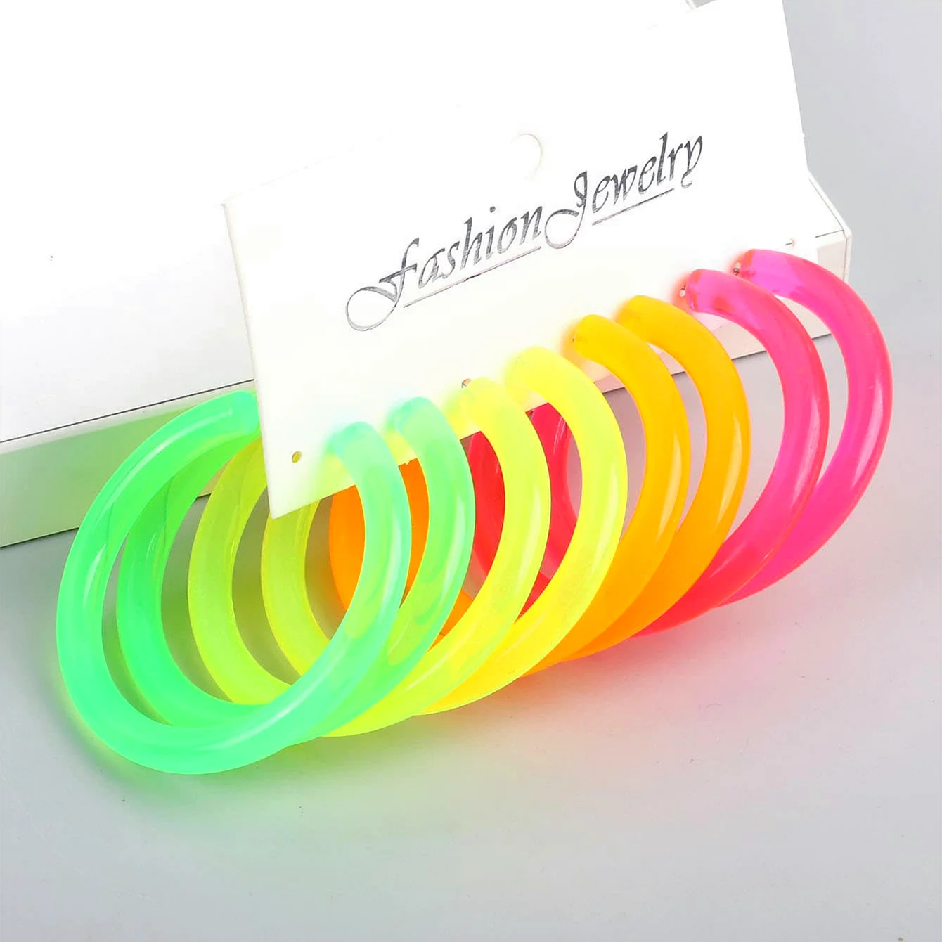

Fashion Neon Acrylic Circle Hoop Earrings for Women 4pair/set Colorful Geometric C-Shape Earring Huggies Statement Jewelry Gifts