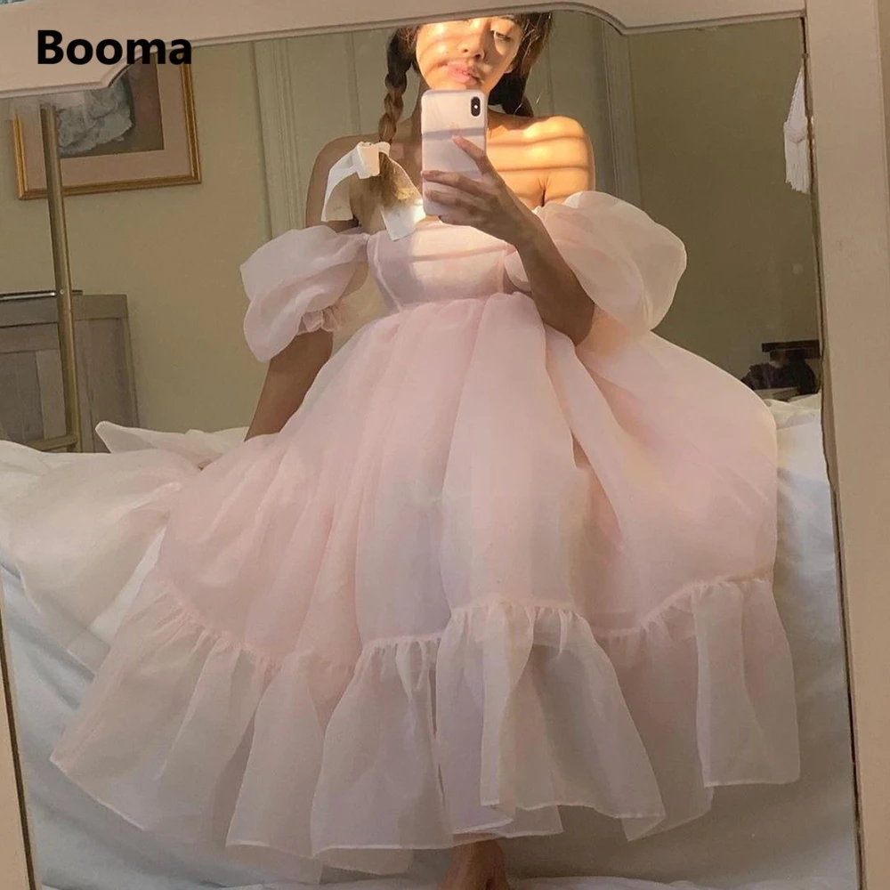 

Booma Dreamy Peach Puff Sleeves Prom Dresses Off the Shoulder Organza Short Prom Gowns Babydoll Tea-Length A-Line Party Dresses