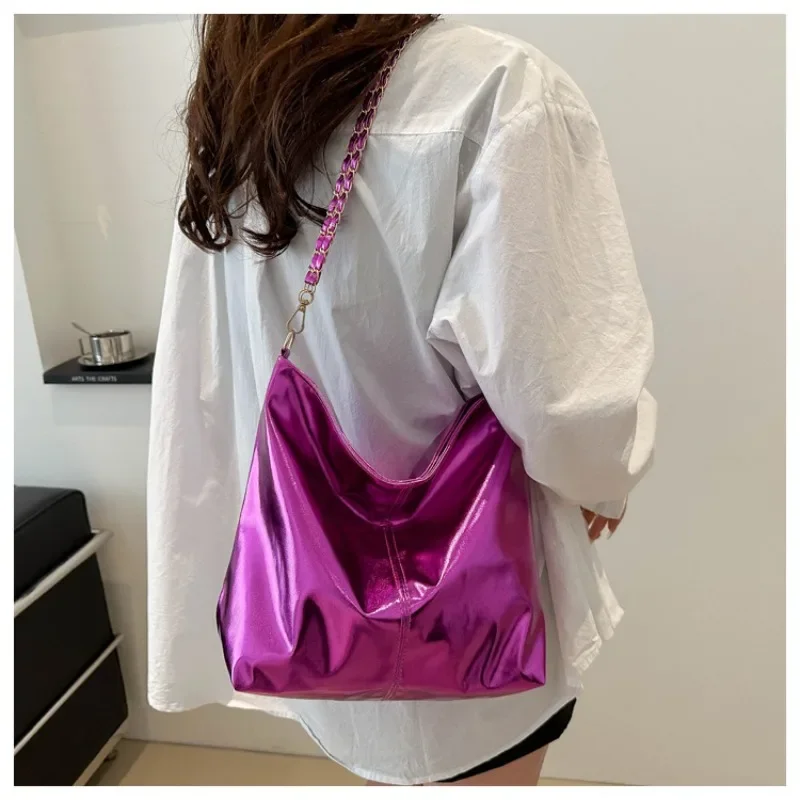 Bao Large Capacity Shoulder Bag Glossy Style 2024 New Fashion Casual Women's Commuter Tote Shoulder Crossbody Bucket Bag
Bao Large Capacity Shoulder Bag Glossy Style 2024 New Fashion Casual Women's Commuter Tote Shoulder Crossbody Bucket Bag
