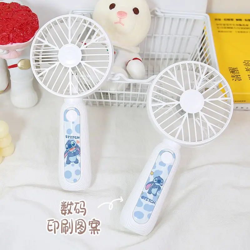 Kawaii Sanrio ручной электрический вентилятор аниме мультфильм Стич Kuromi Cinnamoroll милый мини портативный летний веер креативные подарки для девочек
Kawaii Sanrio ручной электрический вентилятор аниме мультфильм Стич Kuromi Cinnamoroll милый мини портативный летний веер креативные подарки для девочек