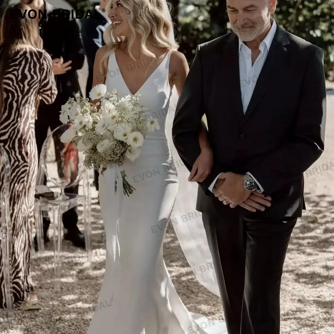 EVON Elegant V-Neck Tank Mermaid Satin Wedding Dresses For Women 2024 Backless Pleat Floor Length Bridal Gown Vestido De Novia
EVON Elegant V-Neck Tank Mermaid Satin Wedding Dresses For Women 2024 Backless Pleat Floor Length Bridal Gown Vestido De Novia