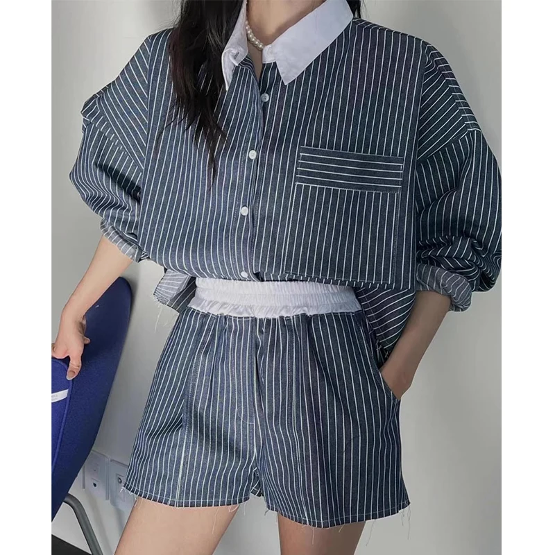 Clothland Women Elegant Striped Blouse Shorts Suit Long Sleeve Loose Shirt Mini Shorts Cute Two Piece Set Mujer TA412
Clothland Women Elegant Striped Blouse Shorts Suit Long Sleeve Loose Shirt Mini Shorts Cute Two Piece Set Mujer TA412