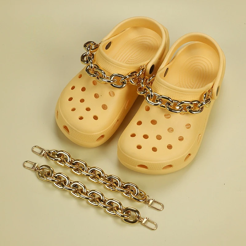 1PCS Shoes Charms Chain Gold Rose Diamond-mounted Shoe Chain Accessories Croc Clogs Sandals Detachable Decorate Girl Gifts
1PCS Shoes Charms Chain Gold Rose Diamond-mounted Shoe Chain Accessories Croc Clogs Sandals Detachable Decorate Girl Gifts