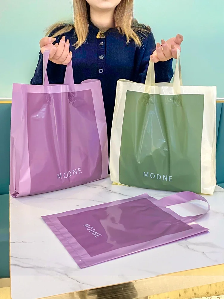 50PCS Dual Color Clothing Store Handbag Thick Durable Plastic Packaging handle Bags HighEnd Vertical Gift Pack Shopping Bag
50PCS Dual Color Clothing Store Handbag Thick Durable Plastic Packaging handle Bags HighEnd Vertical Gift Pack Shopping Bag
