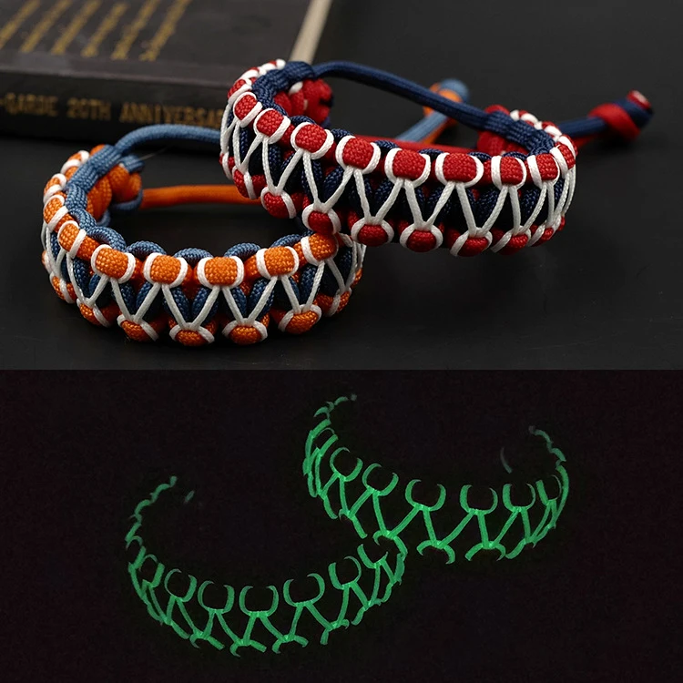 

Adjustable Survival Paracord Bracelet Emergency Glow In The Dark 550 Parachute Cord Bracelet Wristband Camping Hiking Hand-made