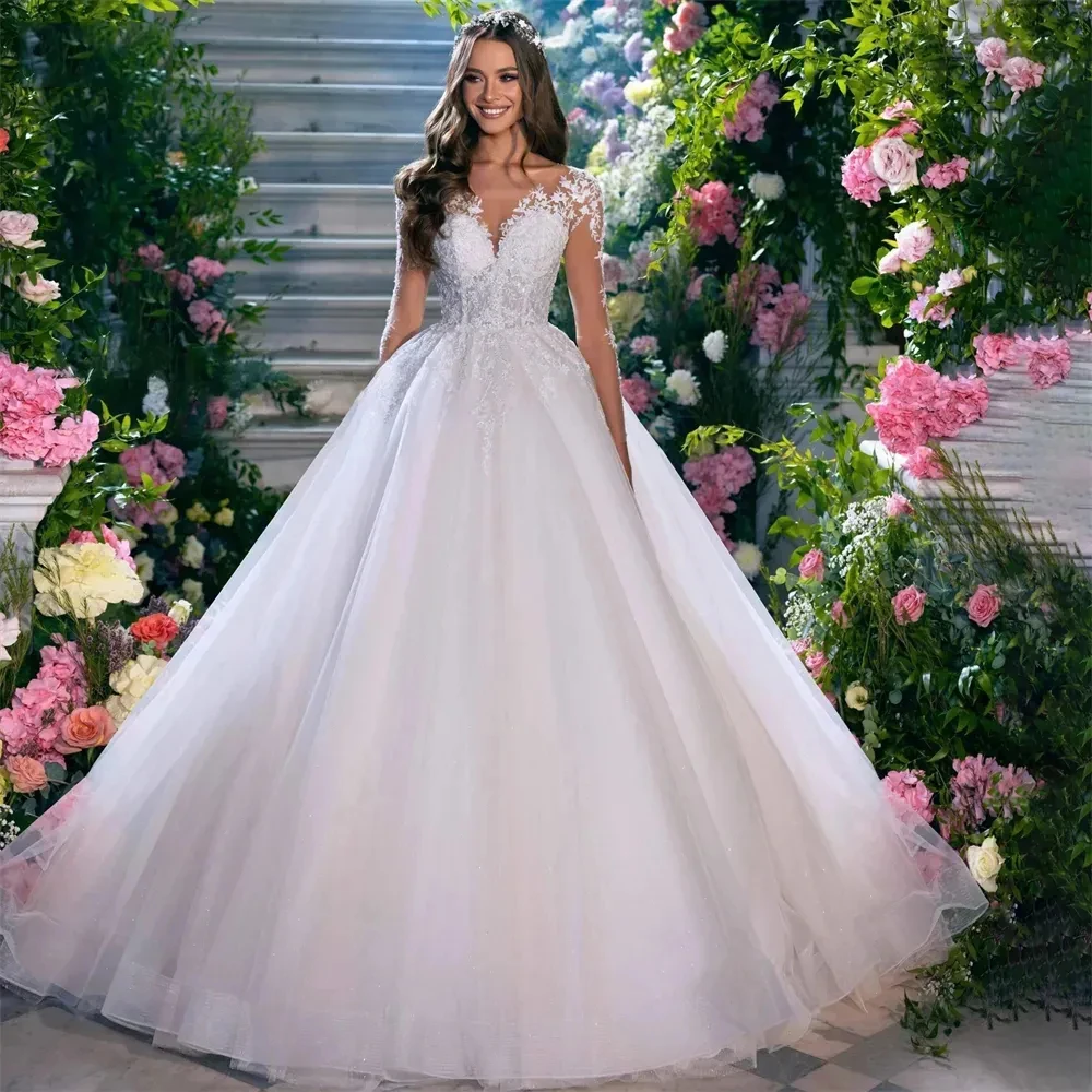 Sexy A-Line Wedding Dresses Boho Lace Deep V-neck Appliques Sleeveless Mopping Beach Fluffy Bridal Gowns Wedding Gowns For Bride
Sexy A-Line Wedding Dresses Boho Lace Deep V-neck Appliques Sleeveless Mopping Beach Fluffy Bridal Gowns Wedding Gowns For Bride