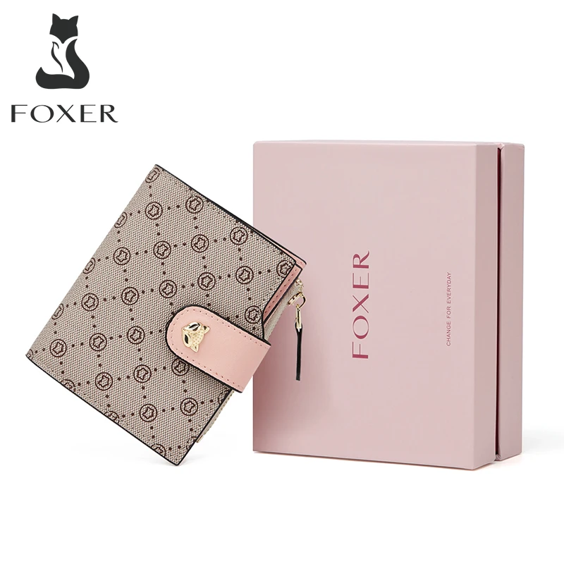 Брендовый короткий кошелек FOXER из ПВХ кожи, вместительный Дамский клатч с кармашком для монет и карт, тройного сложения, бумажник для ключей для женщин
Брендовый короткий кошелек FOXER из ПВХ кожи, вместительный Дамский клатч с кармашком для монет и карт, тройного сложения, бумажник для ключей для женщин