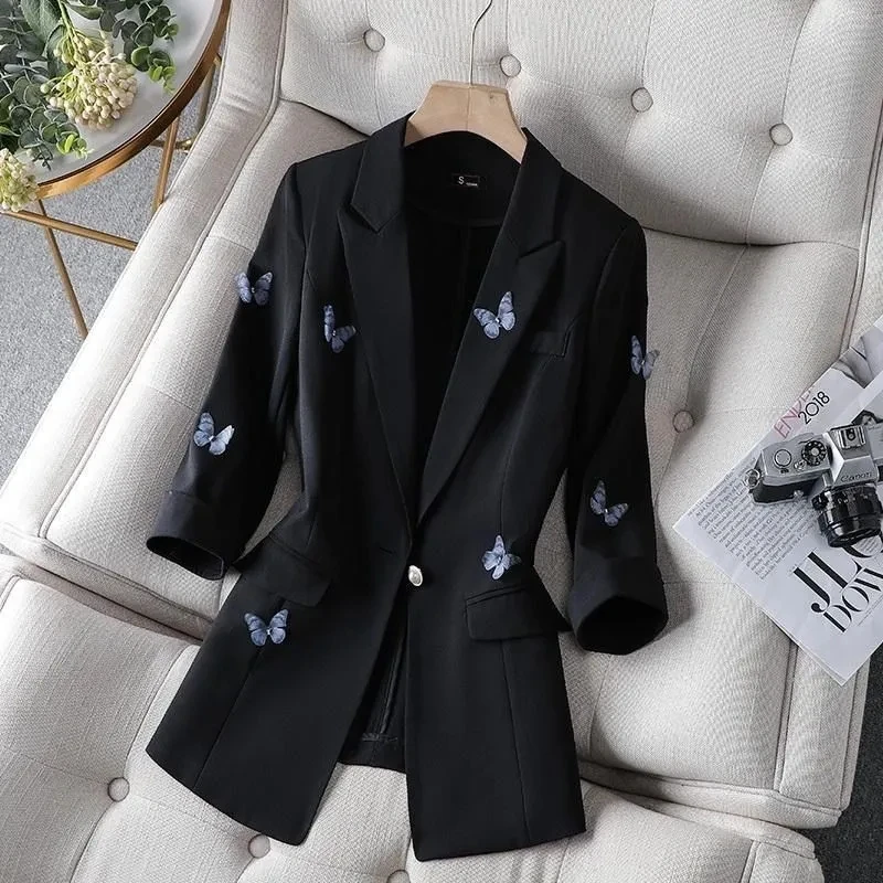 Suit Jacket Female 2022 Spring Summer New Design Sense Small Fashion Slim Blazer Women Large Size Short Print Thin Outerwear
Suit Jacket Female 2022 Spring Summer New Design Sense Small Fashion Slim Blazer Women Large Size Short Print Thin Outerwear
