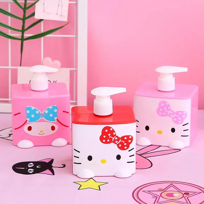 400 мл Kawaii Hello Kitty Стич шампунь гель для душа бутылка аниме My Melody диспенсер для мыла в ванную комнату бутылка мебель игрушка
400 мл Kawaii Hello Kitty Стич шампунь гель для душа бутылка аниме My Melody диспенсер для мыла в ванную комнату бутылка мебель игрушка