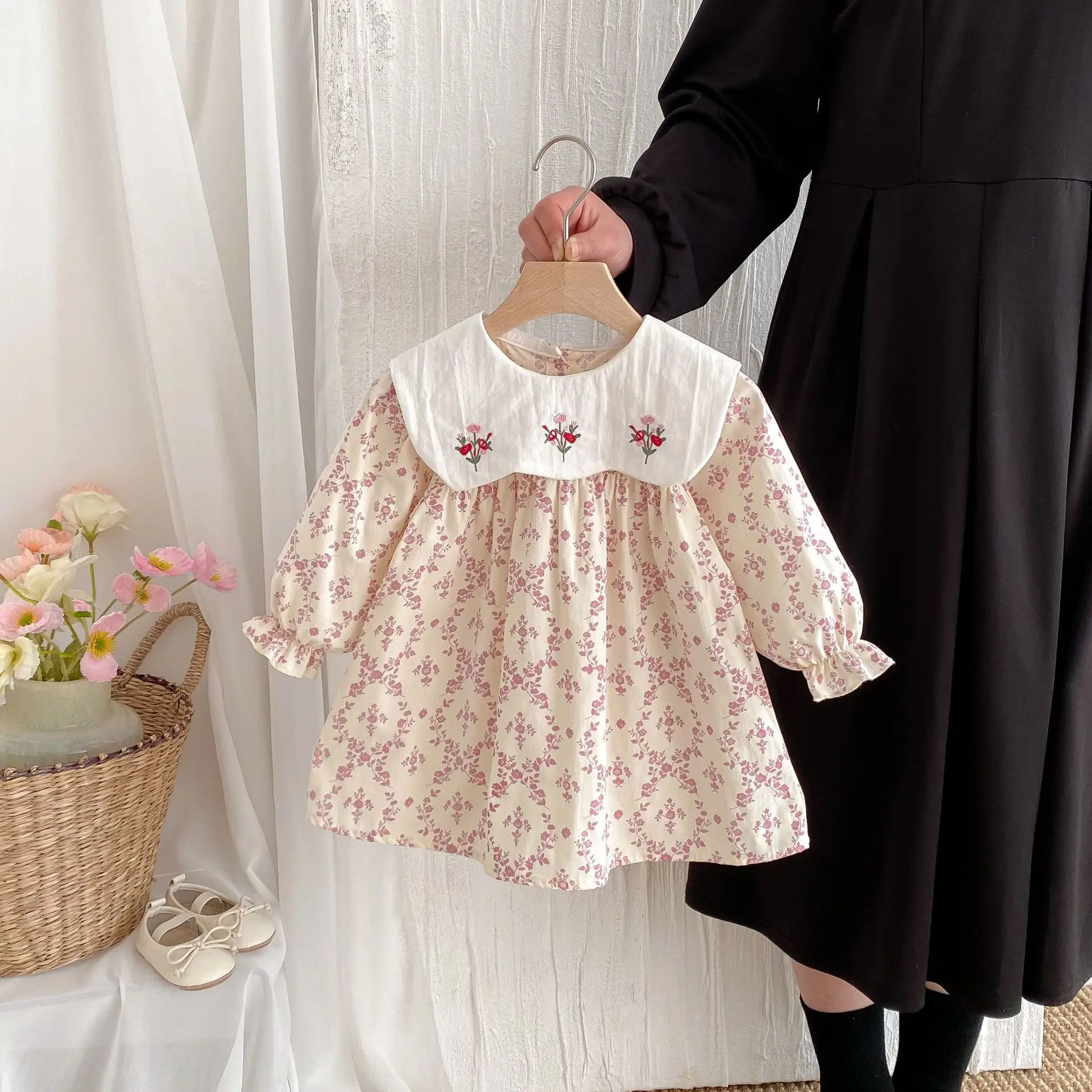 2025 Autumn New Girls Casual Dress Children Large Collar Flower Embroidery Dress Cotton Baby Girl Floral Princess Dress 10 S2009e880dd9c4c60a98cc1594ba3dab23