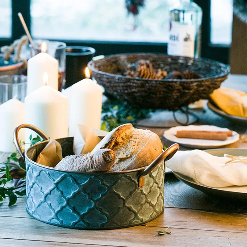 Iron Bread Basket Retro Antique Style Family Metal Storage Basket Fruit Container Fried Vintage Tray With Handle Decoration
Iron Bread Basket Retro Antique Style Family Metal Storage Basket Fruit Container Fried Vintage Tray With Handle Decoration