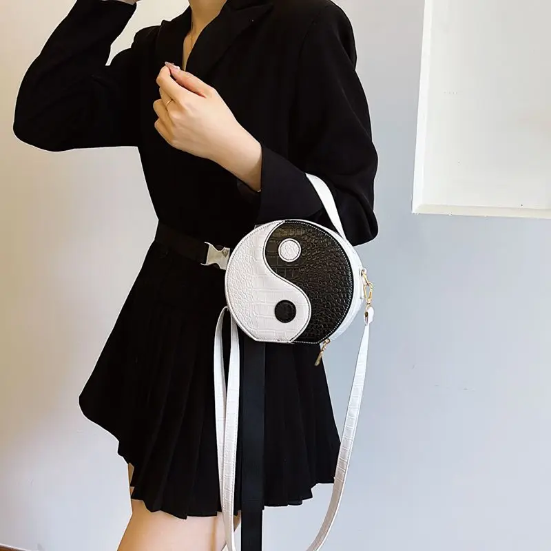 2024 The Eight Diagrams Bag Splicing Personalized and Trendy Women's Handbags for Travel Portable Fengshui Single Shoulder Bag
2024 The Eight Diagrams Bag Splicing Personalized and Trendy Women's Handbags for Travel Portable Fengshui Single Shoulder Bag