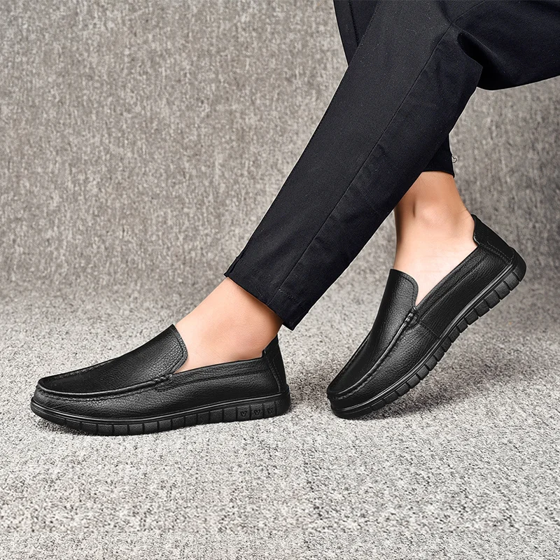 Men's leather shoes everyday all-match comfortable and breathable outdoor driving Wearable Round head set feet men's shoes
Men's leather shoes everyday all-match comfortable and breathable outdoor driving Wearable Round head set feet men's shoes