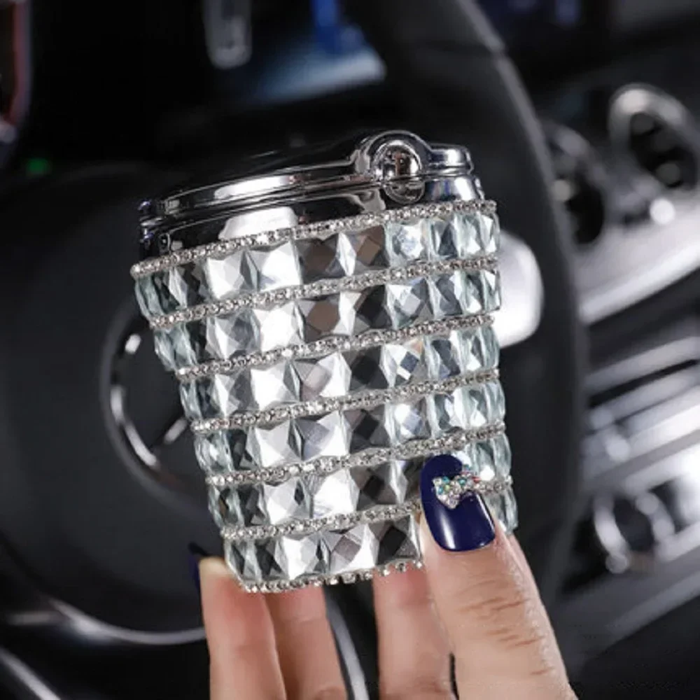 

2021 Luxury LED Light Car Cigar Ashtray Universal Cigarette Cylinder Holder Styling Bling Assessoires Interior for Women
