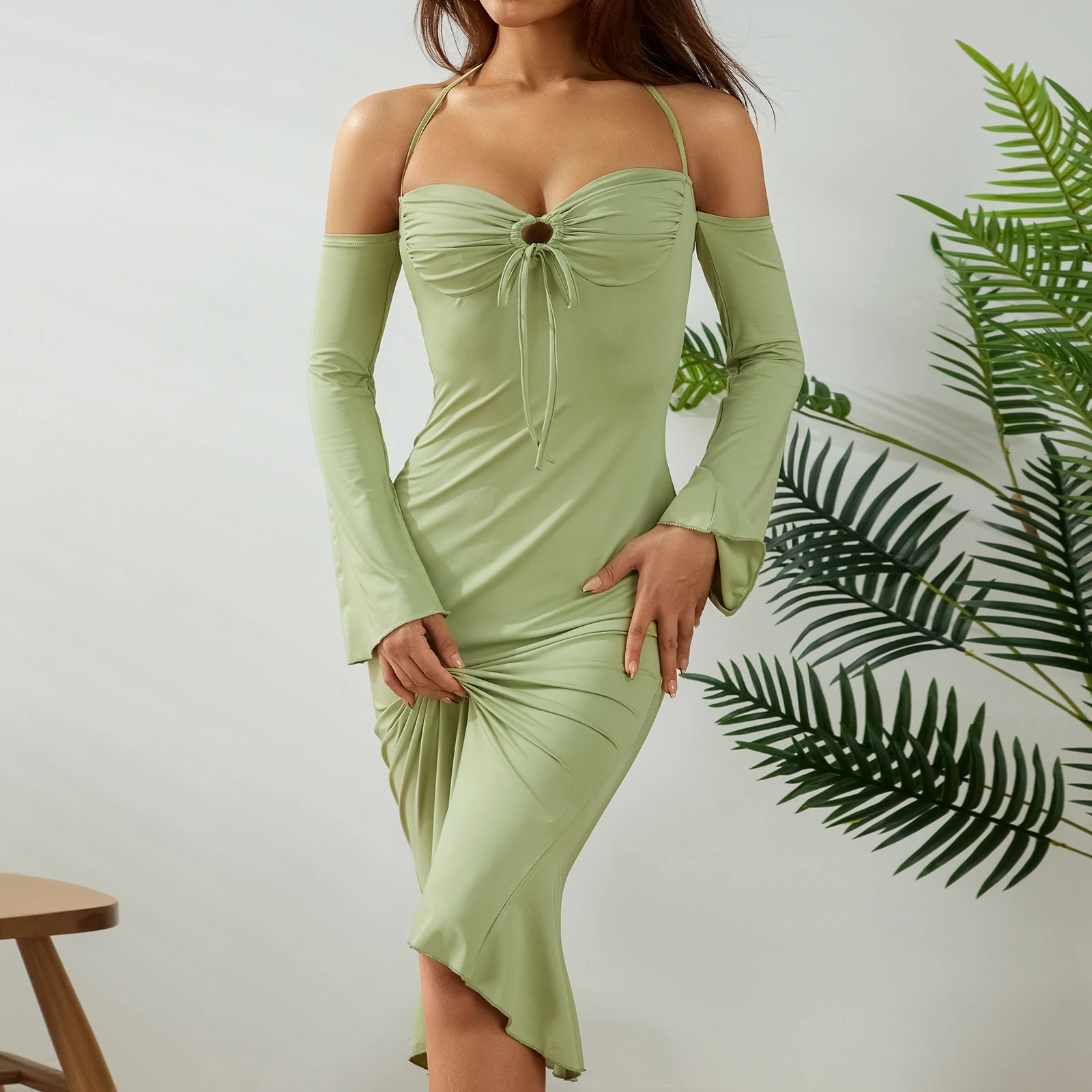 Women Elegant Summer Spring Solid Color Halter Backless Low-cut Neck Tie-up Long Sleeve Bodycon Dress Sexy Club Party Femme
Women Elegant Summer Spring Solid Color Halter Backless Low-cut Neck Tie-up Long Sleeve Bodycon Dress Sexy Club Party Femme