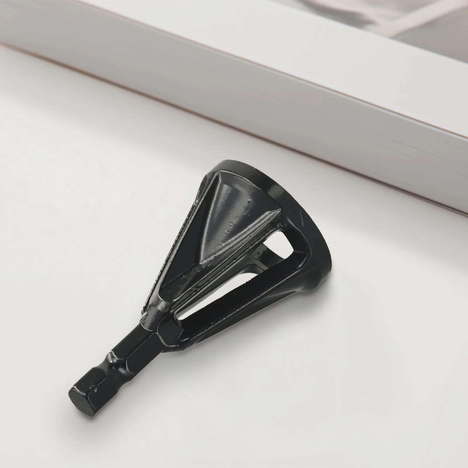 External Chamfer Deburring Tool 1pcs Black Hexagonal Shank High Strength Safety Design For Wood / Hardened Steel
External Chamfer Deburring Tool 1pcs Black Hexagonal Shank High Strength Safety Design For Wood / Hardened Steel