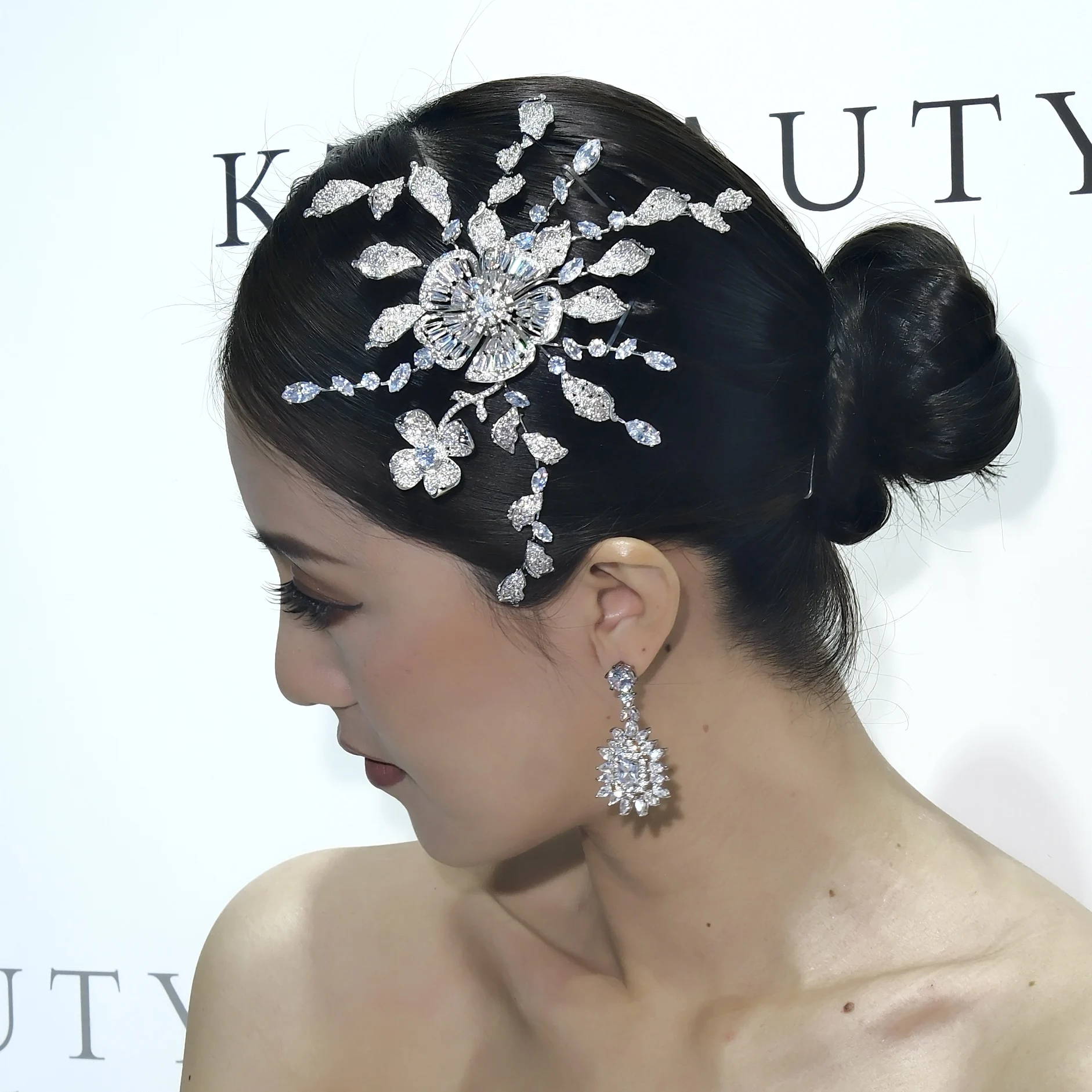 Заколка для волос KTBEAUTY, Модная медная Женская круглая шпилька для волос, Ювелирное Украшение для волос в гуандуне
Заколка для волос KTBEAUTY, Модная медная Женская круглая шпилька для волос, Ювелирное Украшение для волос в гуандуне
