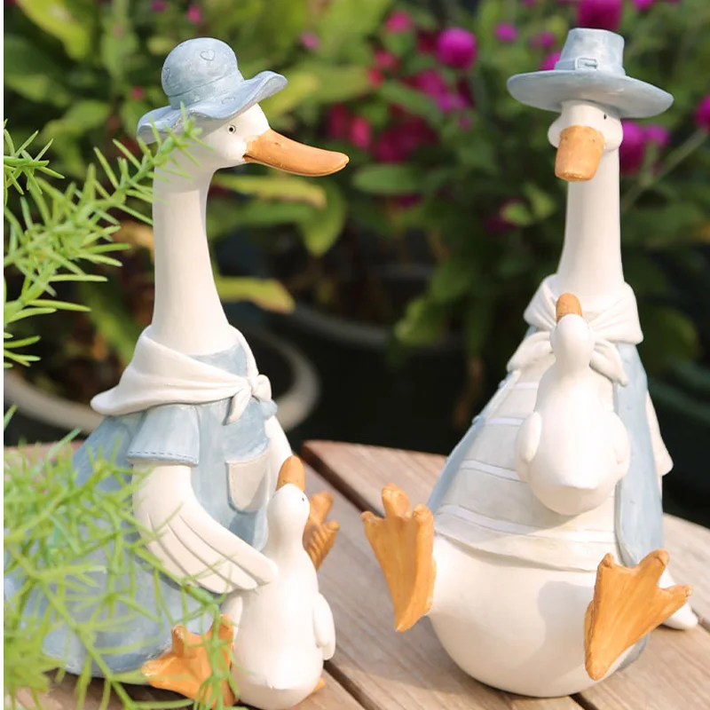 Creative Pastoral Resin Couple Duck Desktop Decoration Cartoon Animal Balcony Garden Courtyard Outdoor Decoration Figurines
Creative Pastoral Resin Couple Duck Desktop Decoration Cartoon Animal Balcony Garden Courtyard Outdoor Decoration Figurines