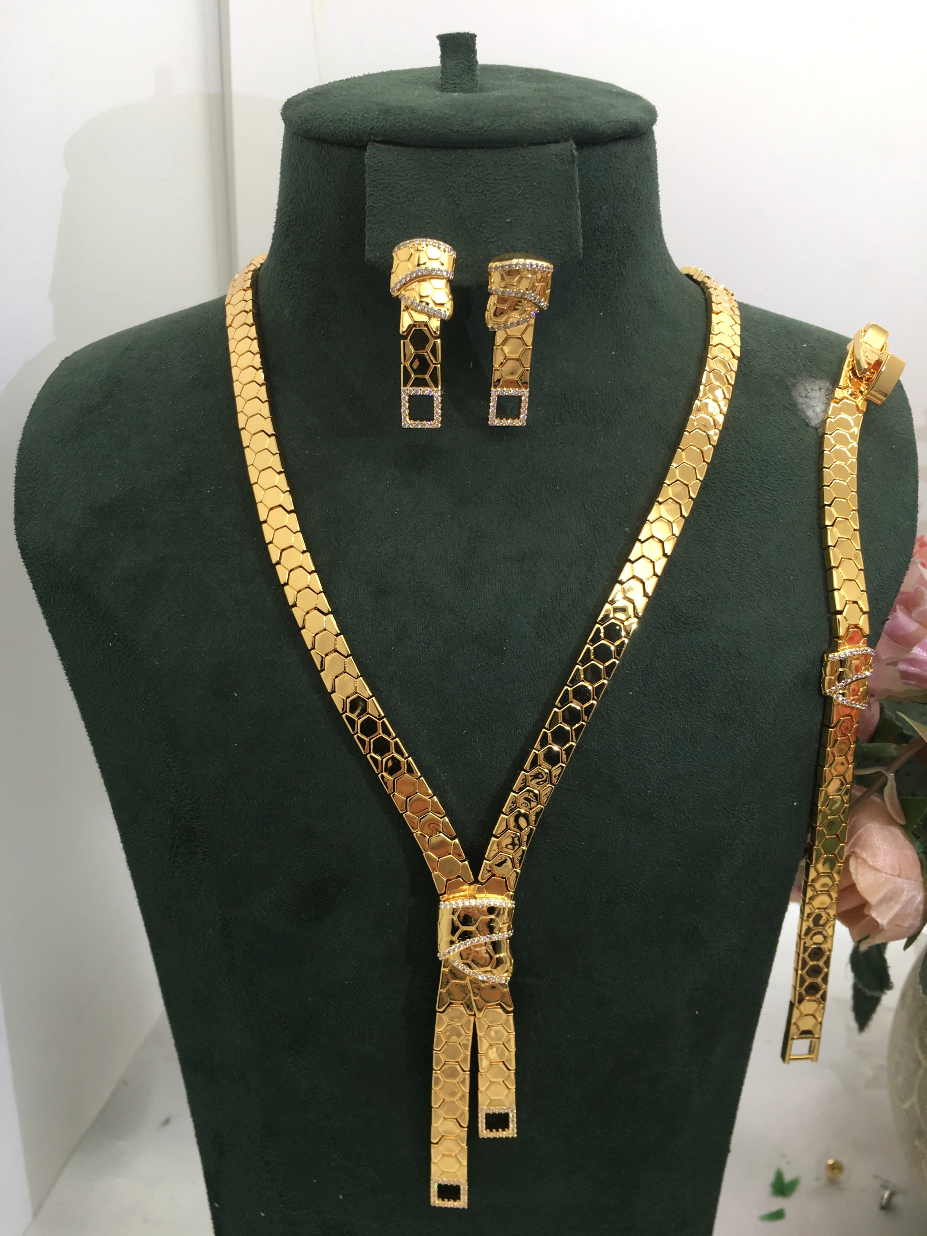 2PCS Luxury Waterdrop Indian Jewelry Sets For Women Wedding Party Dubai Bridal jewelry Set 1 Mallzona S20c0b8020c1049ea8aa49432dee1f0d31 2PCS Luxury Waterdrop Indian Jewelry Sets For Women Wedding Party Dubai Bridal jewelry Set Mallzona