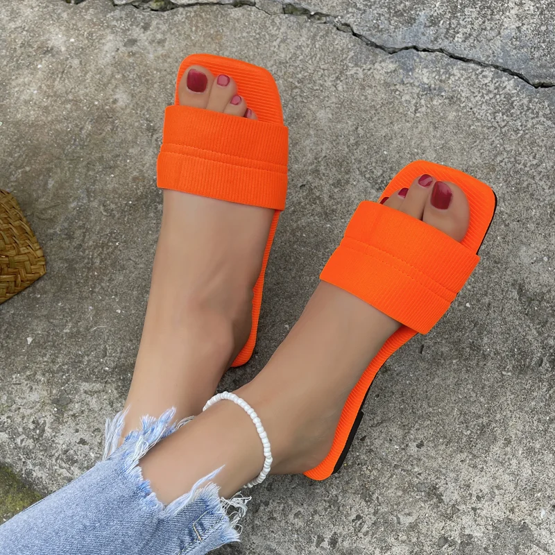 Slippers Women 2023 New Fashion Casual Shoes Woman Open Toed Beach Luxury Flat Slippers for Women Summer Soft Slides female
Slippers Women 2023 New Fashion Casual Shoes Woman Open Toed Beach Luxury Flat Slippers for Women Summer Soft Slides female