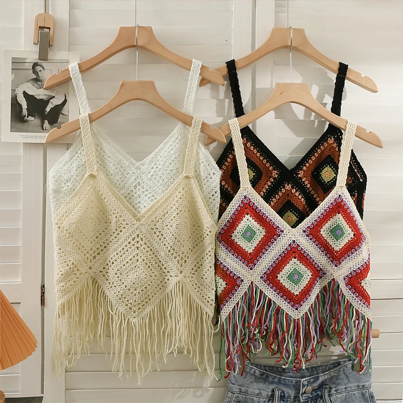 

OUMEA Women Crochet Cotton Camis Tops With Fringe Summer Plaid Knitted Casual Fringed Tops Beach Chic Bohemian Style Hot Tops