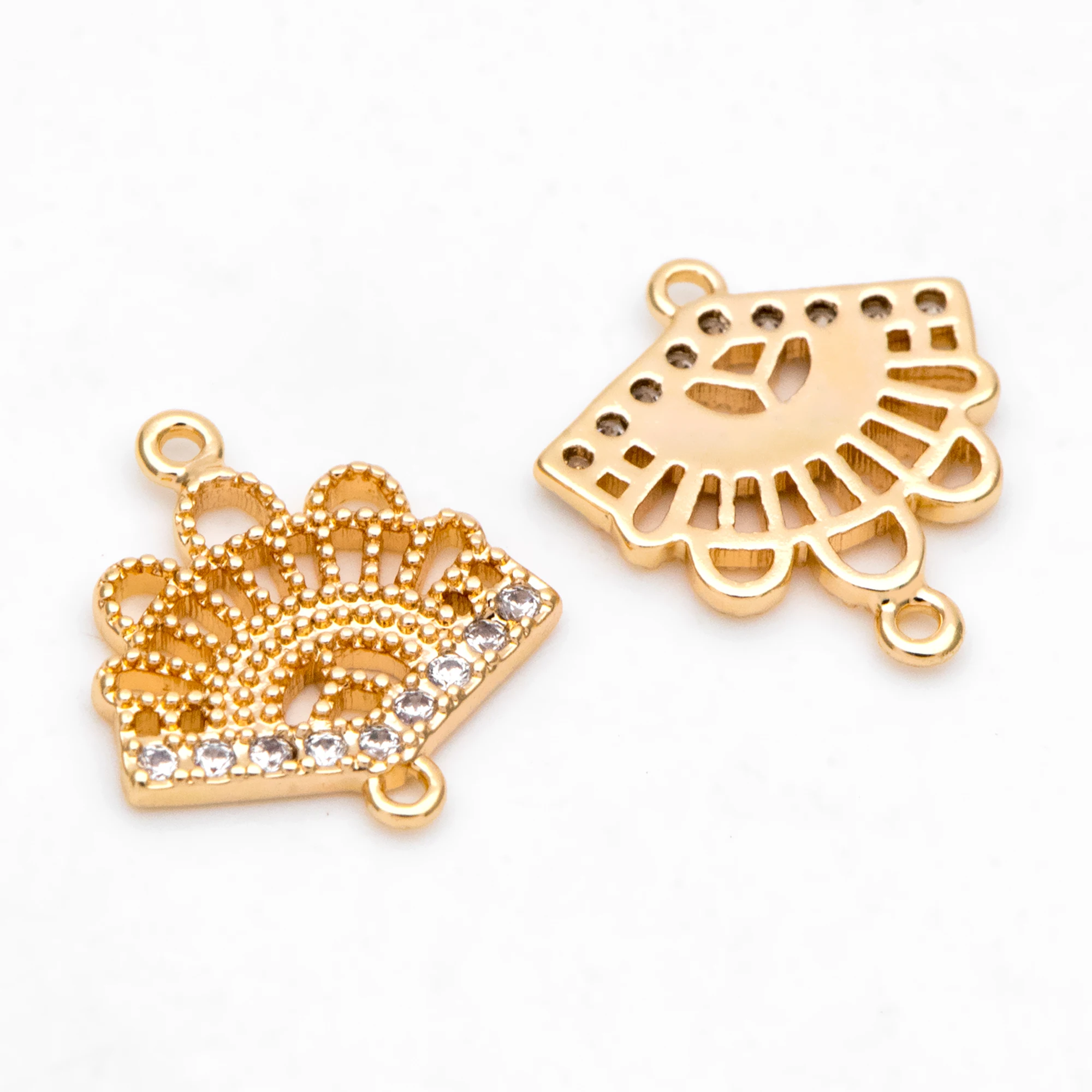 4pcs CZ Paved Gold Fan Shaped Connectors 13x12mm, Earring Findings, For Jewelry Making Diy Material Supplies (GB-3195)
4pcs CZ Paved Gold Fan Shaped Connectors 13x12mm, Earring Findings, For Jewelry Making Diy Material Supplies (GB-3195)
