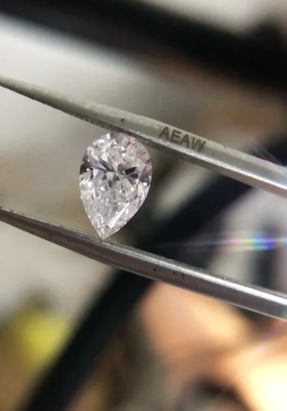 Tear Drop Lab Grown Diamond Pear Shape CVD HPHT Water Drop 1.0ct 5*8MM VS1 D Color
Tear Drop Lab Grown Diamond Pear Shape CVD HPHT Water Drop 1.0ct 5*8MM VS1 D Color