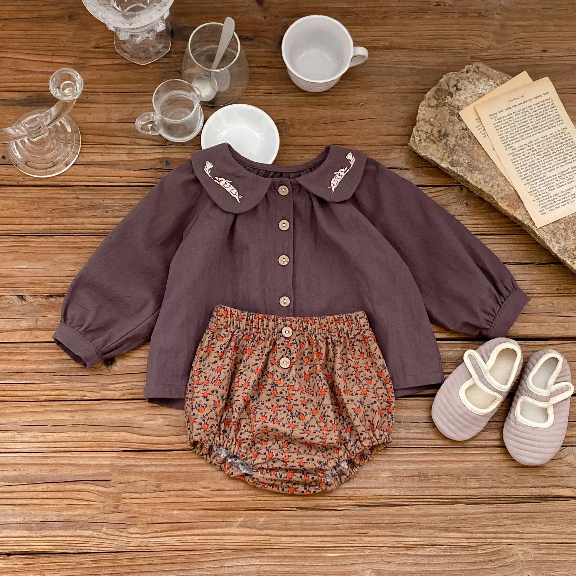 Baby Girls Embroidered Long-Sleeved Tops + Floral Bloomer Shorts(Diaper Covers) Toddler Cotton 2-Piece Outfit Sets 0-36 Months
Baby Girls Embroidered Long-Sleeved Tops + Floral Bloomer Shorts(Diaper Covers) Toddler Cotton 2-Piece Outfit Sets 0-36 Months