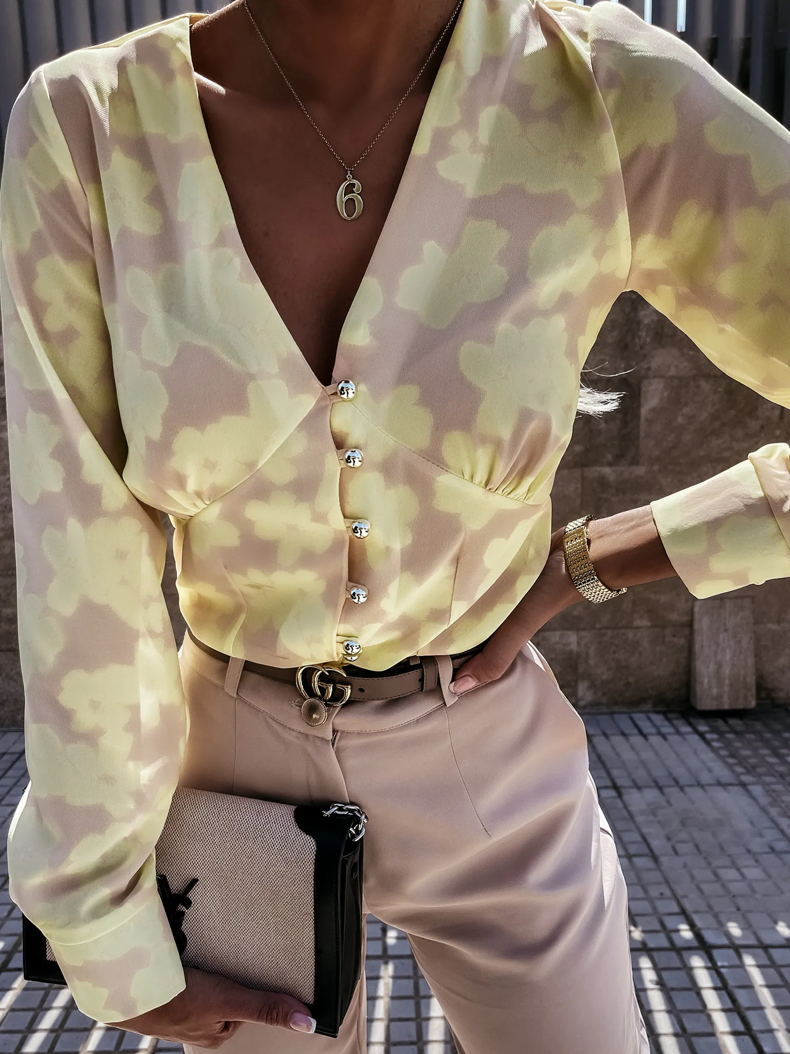 Women's New Sexy Fashion Casual Commuting Versatile Vacation Style Loose Beach Style Printed Long Sleeved Shirt
Women's New Sexy Fashion Casual Commuting Versatile Vacation Style Loose Beach Style Printed Long Sleeved Shirt
