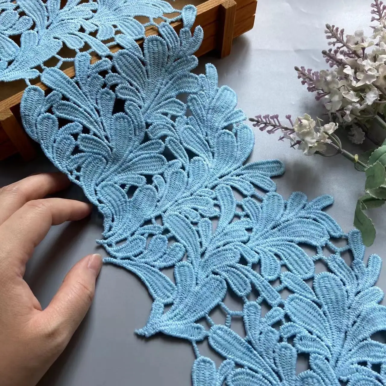 1 yard Blue Lace Trim Leaf Pearl Ribbon Embroidered Flower Polyester Fabric Handmade DIY Wedding Dress Sewing Supplies Craft
1 yard Blue Lace Trim Leaf Pearl Ribbon Embroidered Flower Polyester Fabric Handmade DIY Wedding Dress Sewing Supplies Craft